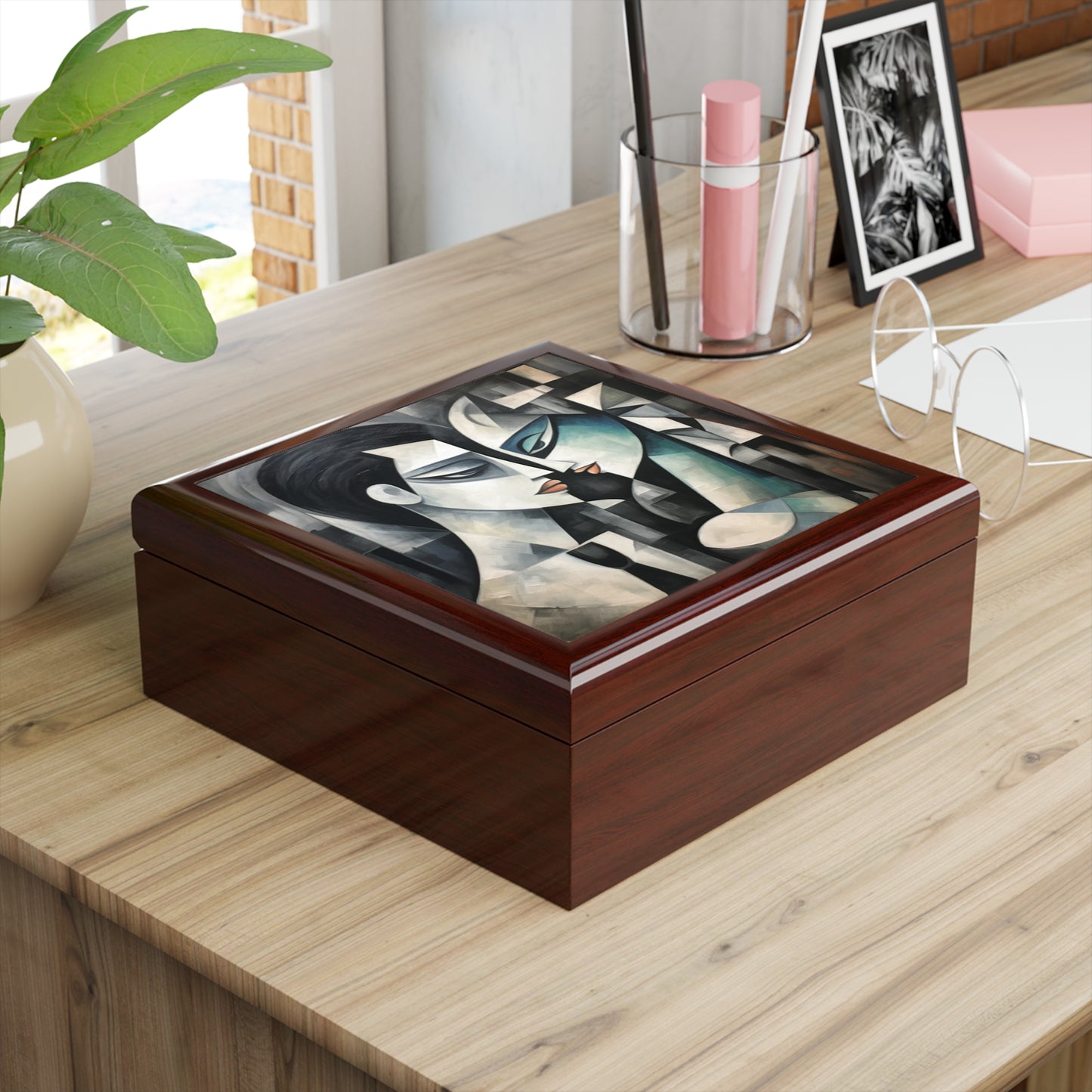 Jewelry Box with Cubist Art: Sip with Artistic Finesse and Abstract Flair