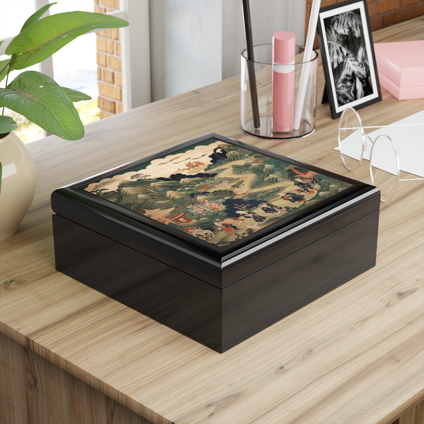 Japanese Tapestry Jewelry Box: Embrace the Artistic Splendor