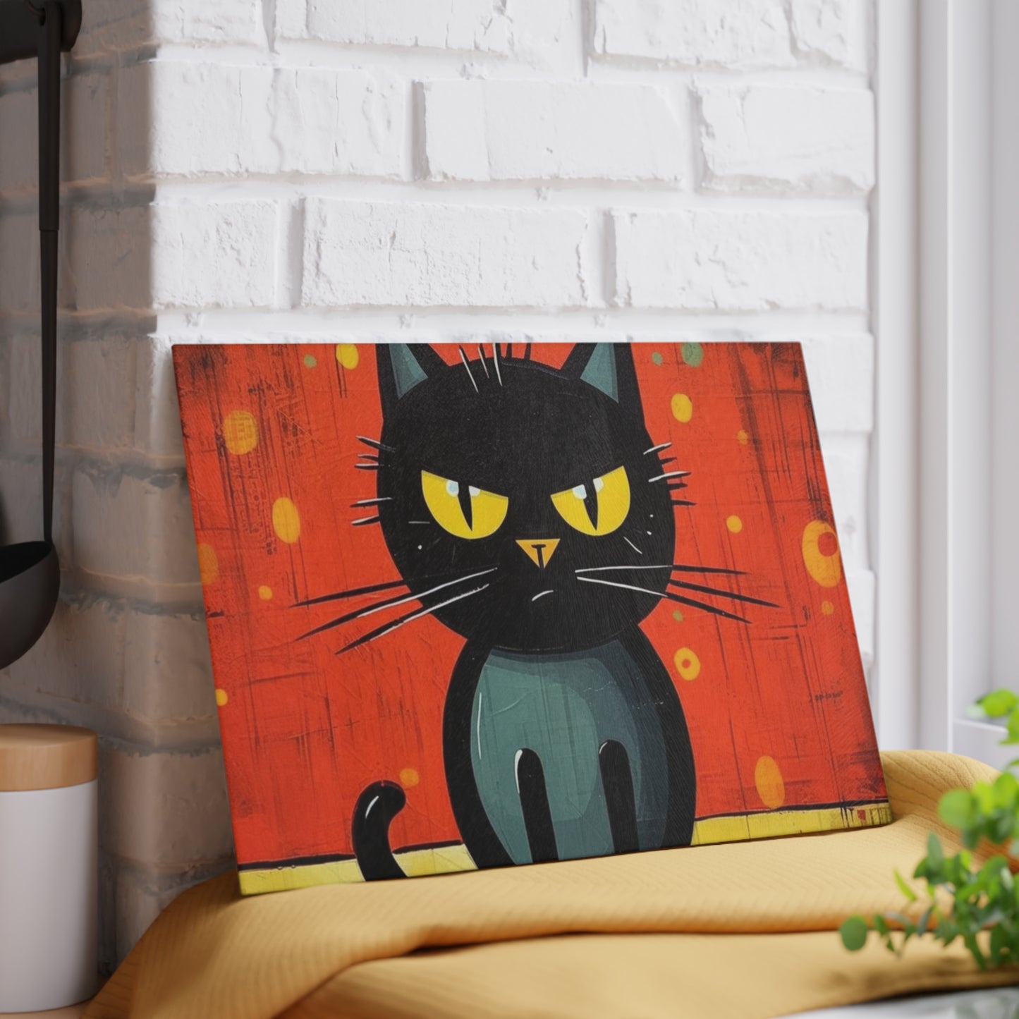 Fashionably Retro Feline: Midcentury Modern Glass Cutting Board with a Vintage Cat-Inspired Flair