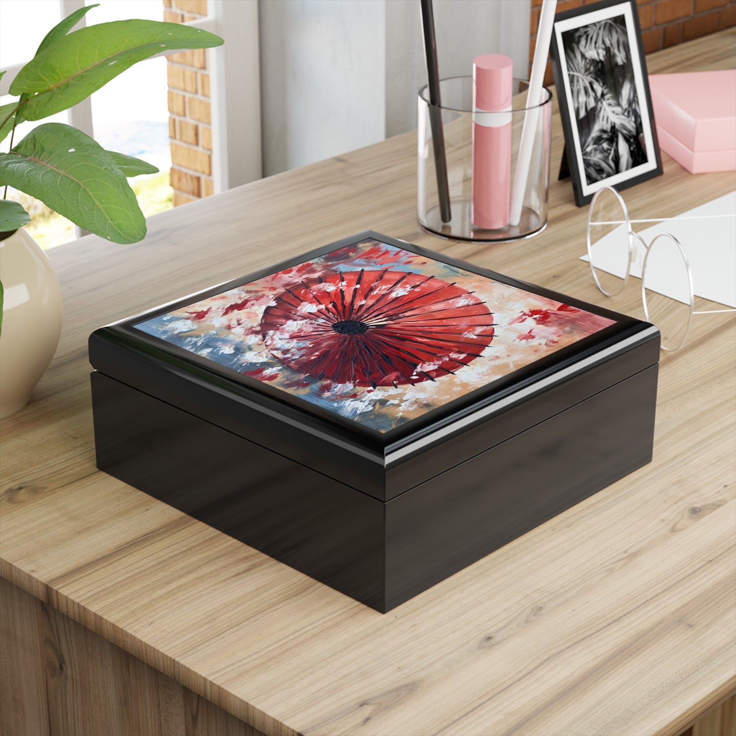 Abstract Japanese Umbrella Painting Jewelry Box: Unleashing Artistic Beauty