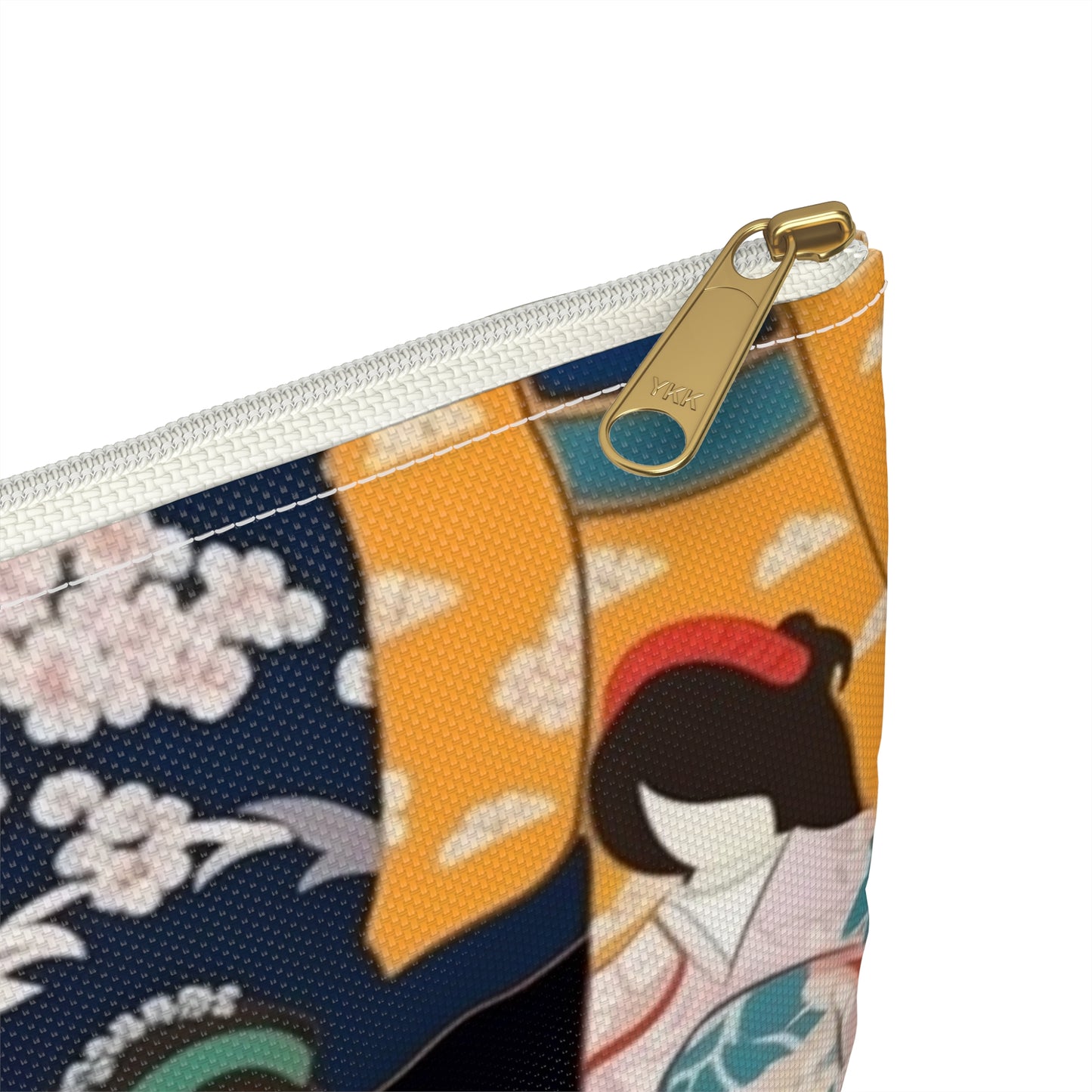 Kimono Dreams Accessory Pouch: Experience Japanese Elegance