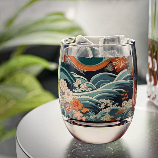 Elegant Kimono Whiskey Glass: Embrace Japanese Artistry