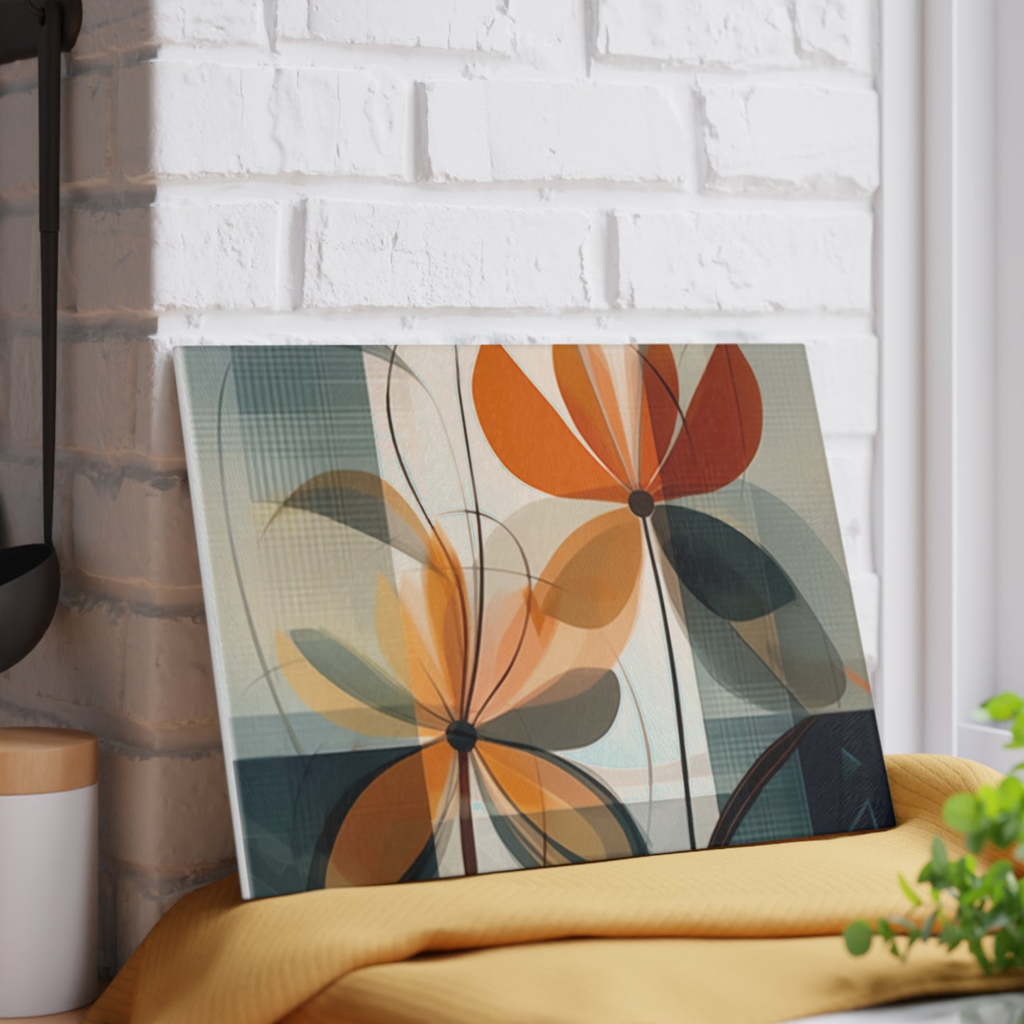 Botanical Chic: Flower Drawings and Minimalist Glass Cutting Board Design with Midcentury Flair