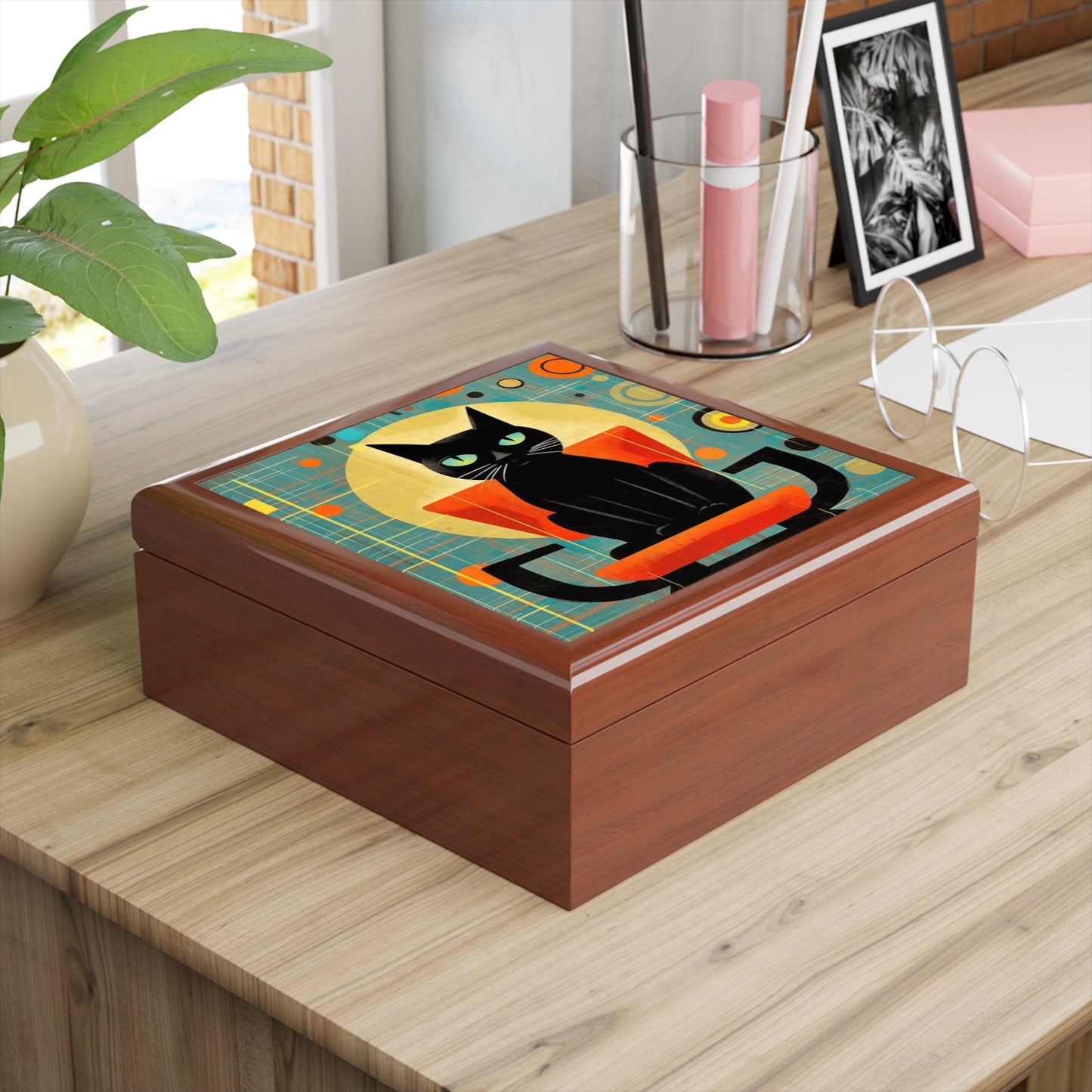 Abstract Cat Expressions: Modern Art-Inspired Midcentury Modern Jewelry Box with Timeless Atomic Age Design