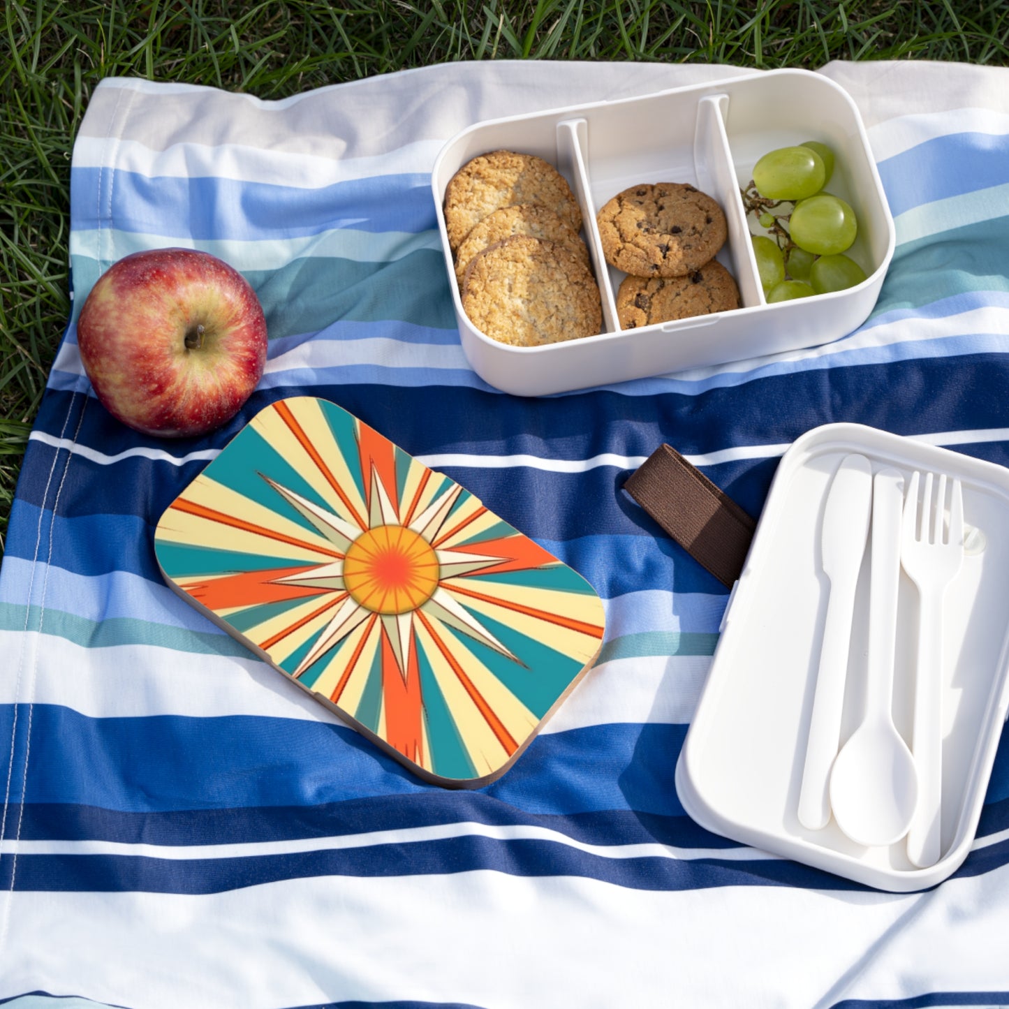 Midcentury Modern Chic: Starburst Bento Box with Abstract Art Influences